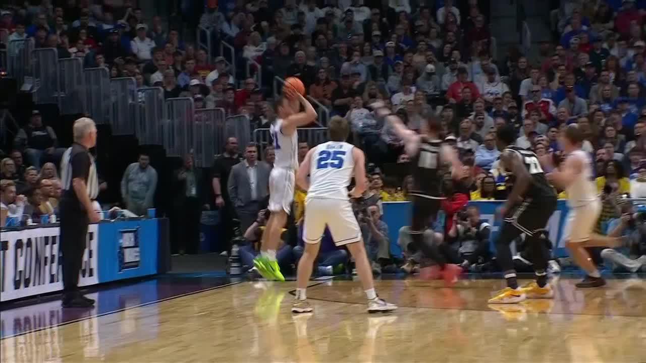 Trevin Knell buries 3-pointer for BYU