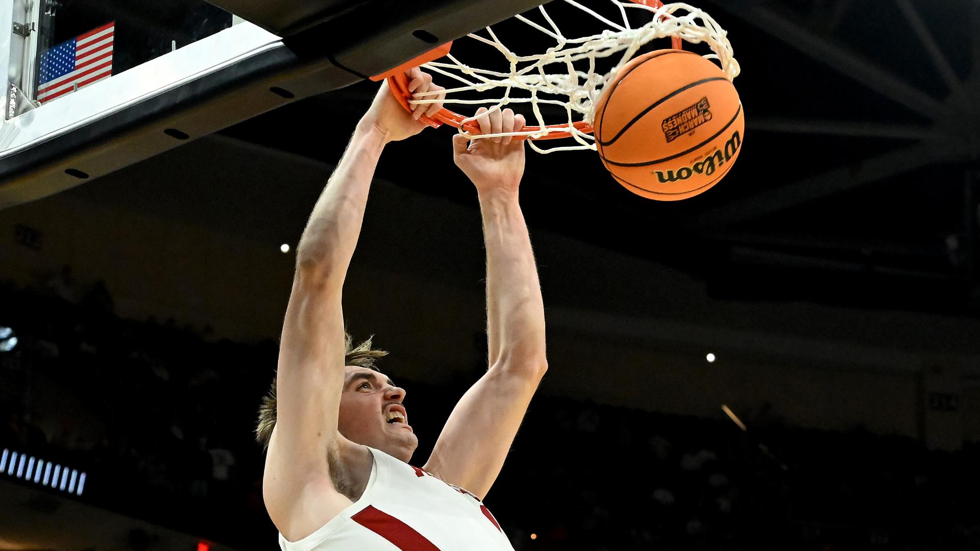 Grant Nelson seals the win with a big slam for Alabama