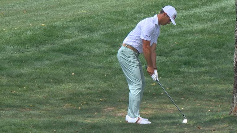 Billy Horschel hits unbelievable lefty shot, then makes birdie
