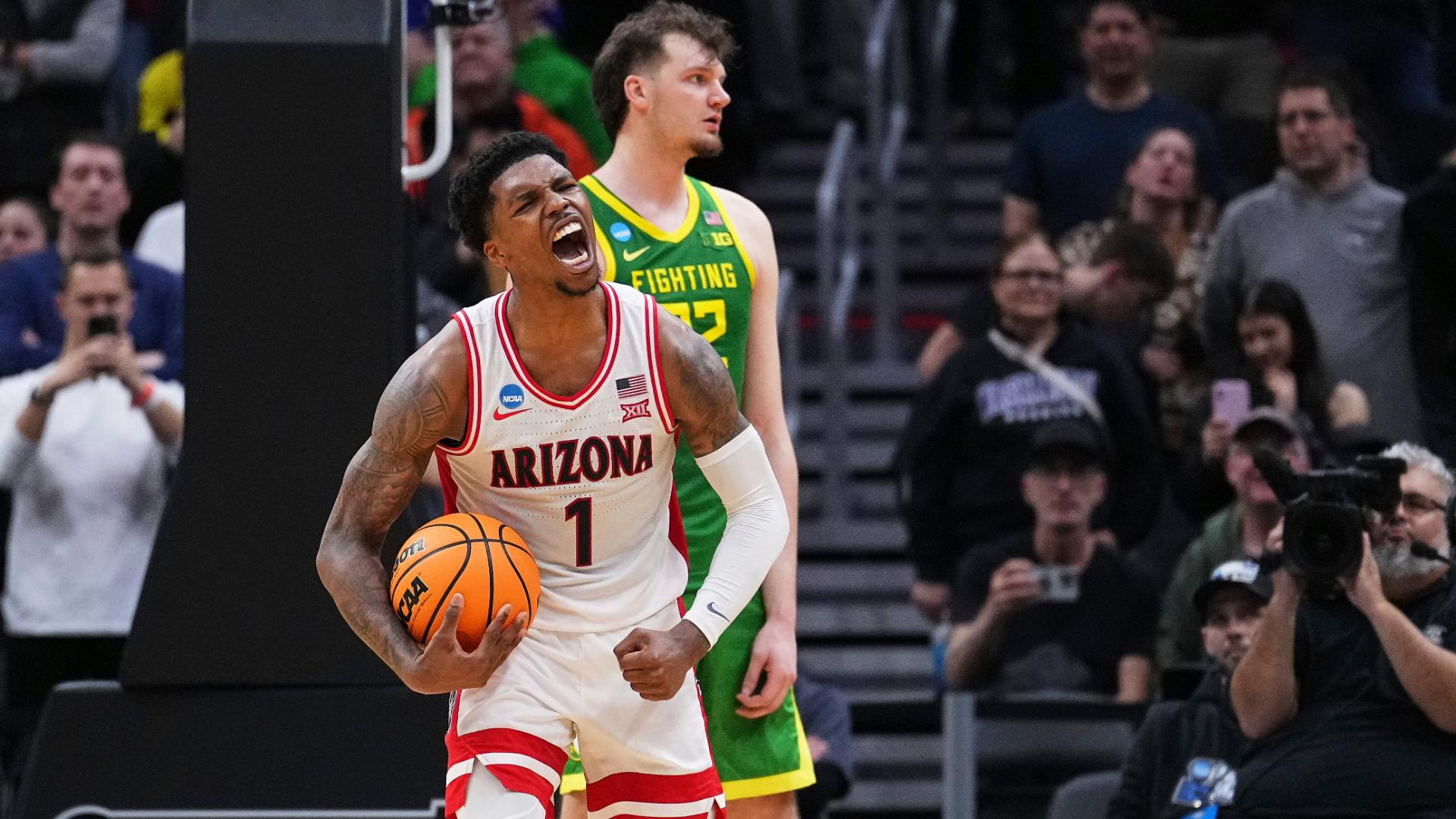 Arizona hangs on late to top Oregon in nail-biter