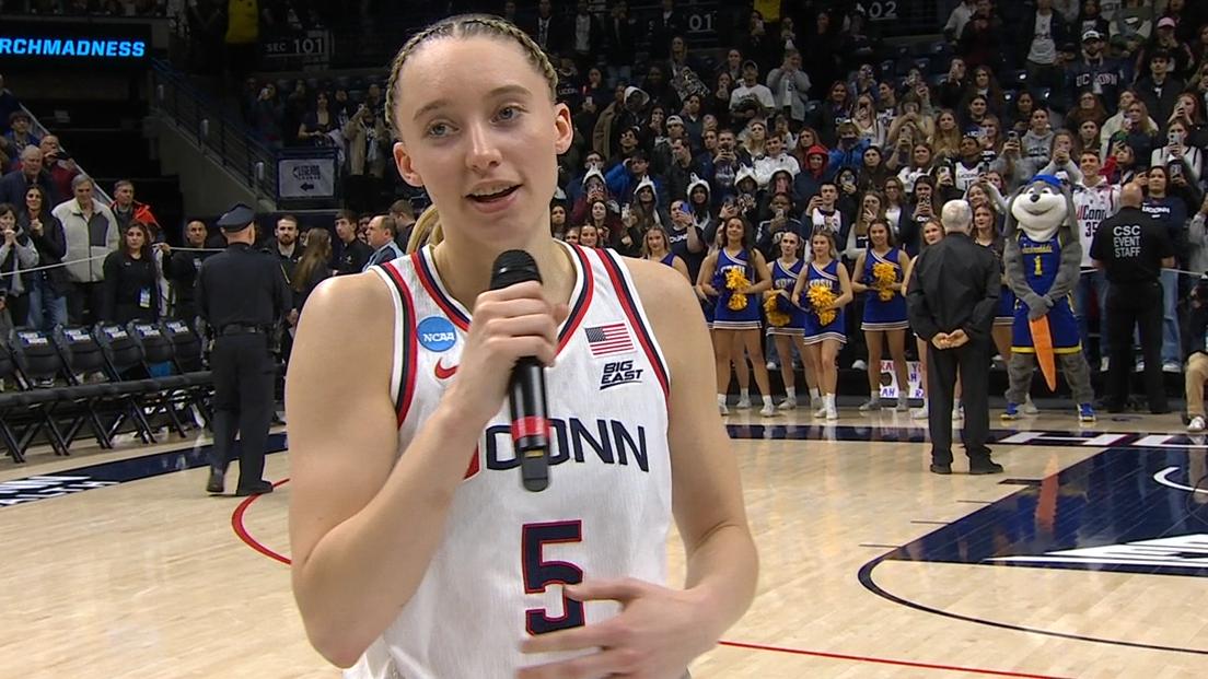 Paige Bueckers thanks UConn fans after last game at Gampel