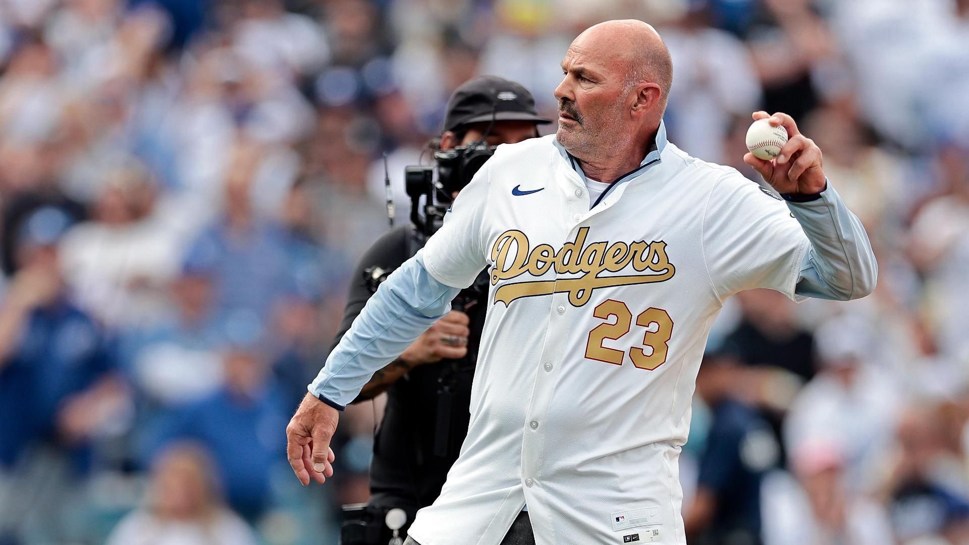Kirk Gibson tosses out first pitch before Dodgers game