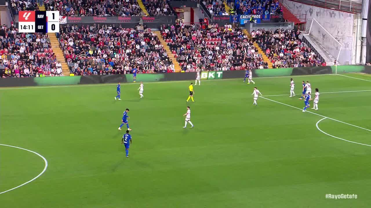 Ramón Terrats misses just wide
