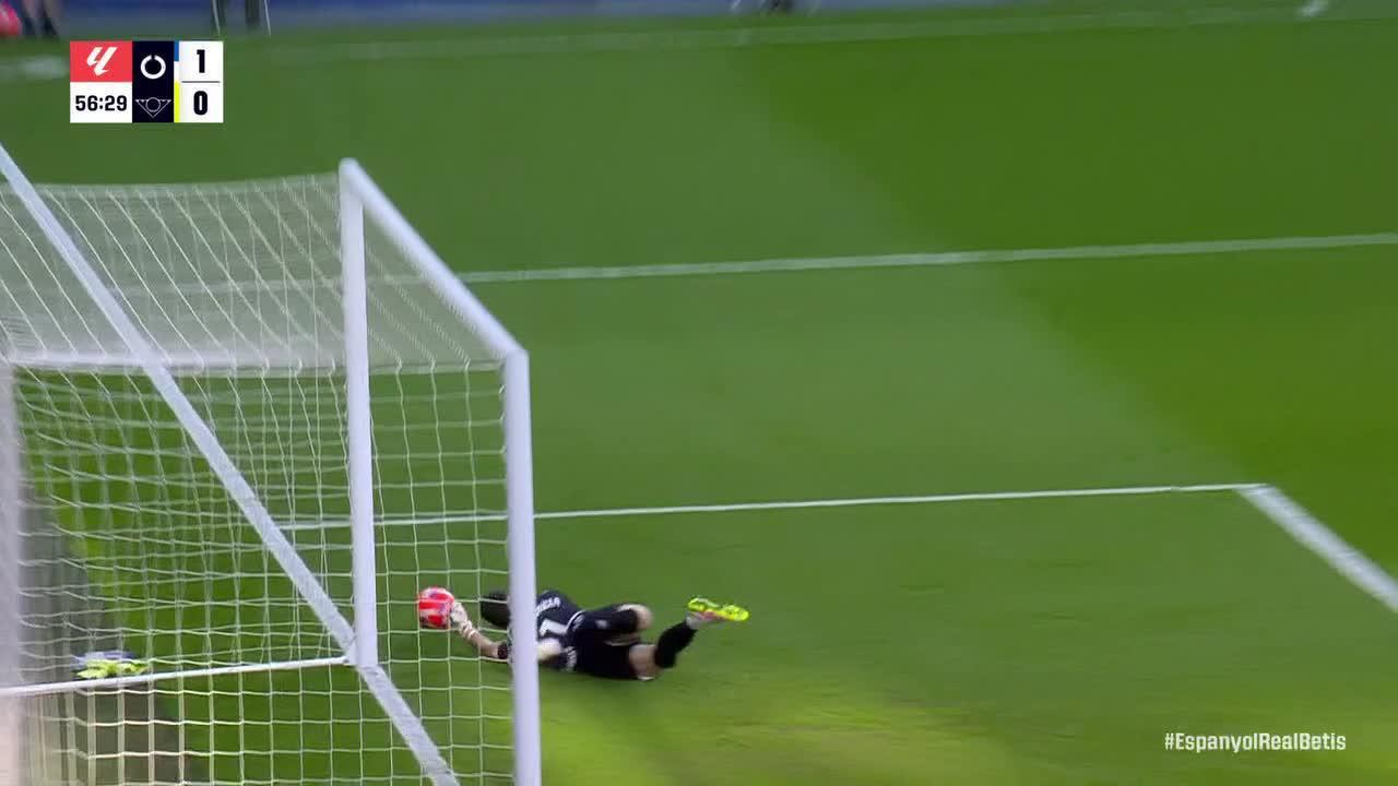 Joan Garcia makes a great save