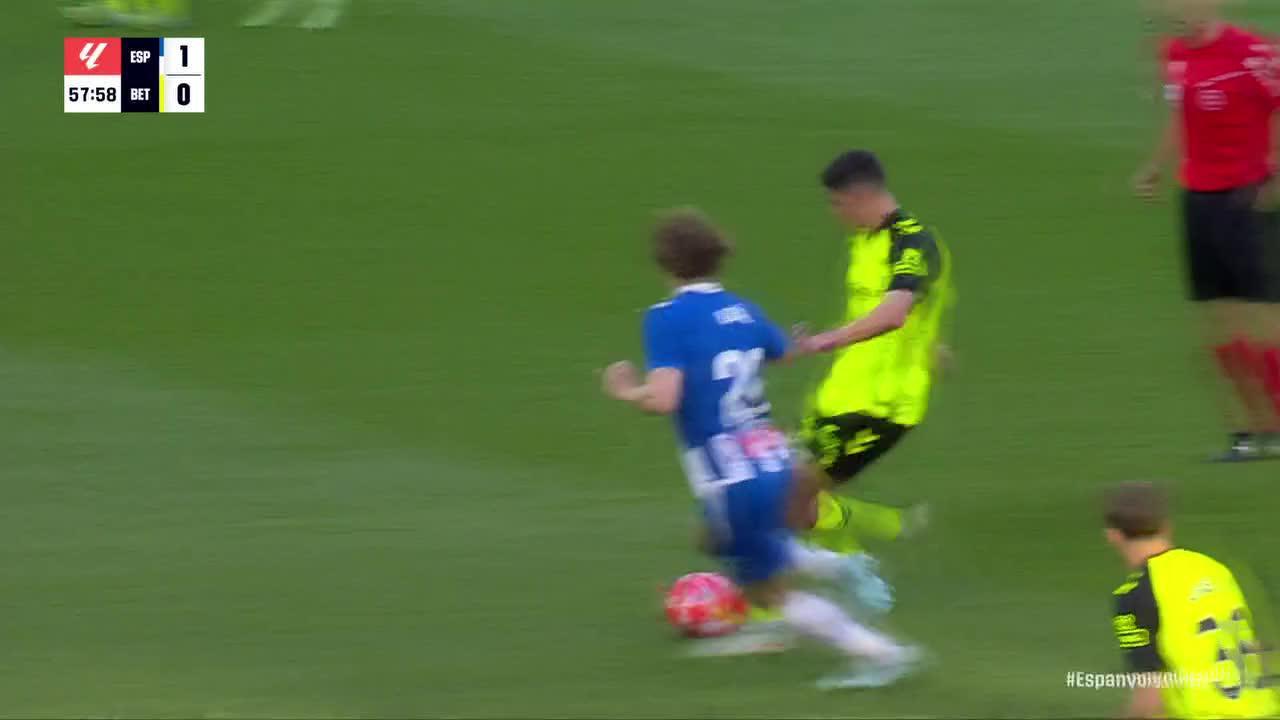 Joan Garcia makes a great save
