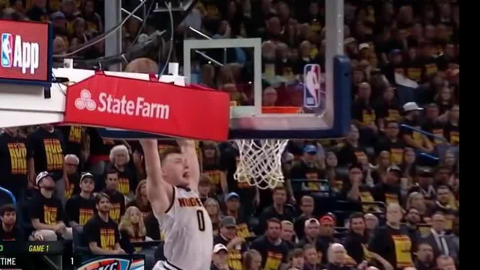 Christian Braun elevates for Nuggets alley-oop