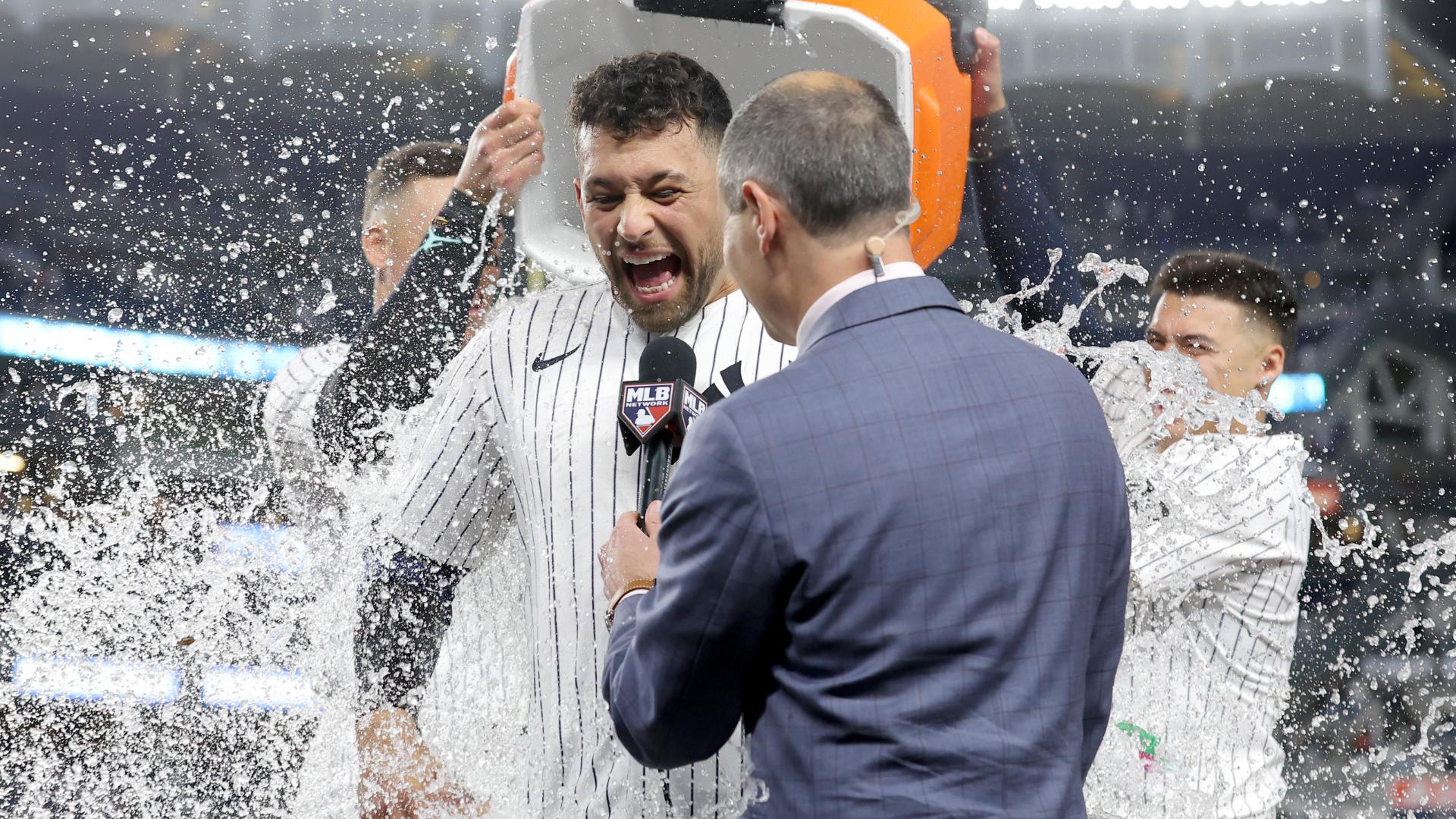 J.C. Escarra walks it off for the Yankees in extras