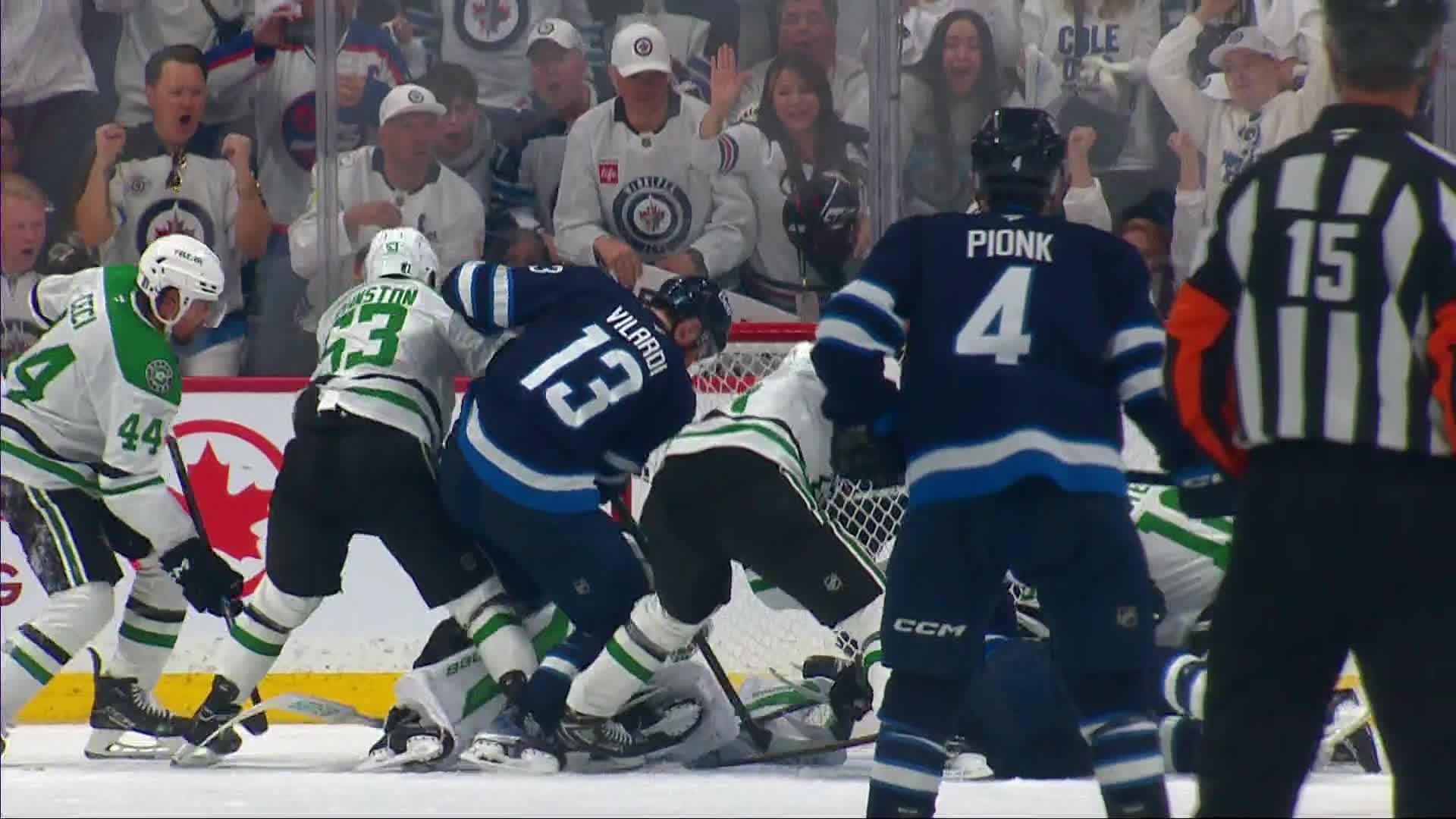 Stars desperately defend net in Jets 3rd-period onslaught