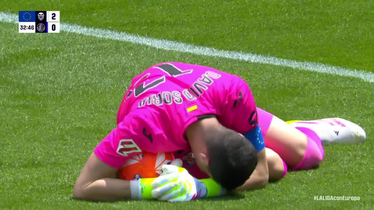 David Soria makes a great save