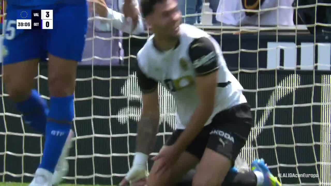 David Soria makes a great save