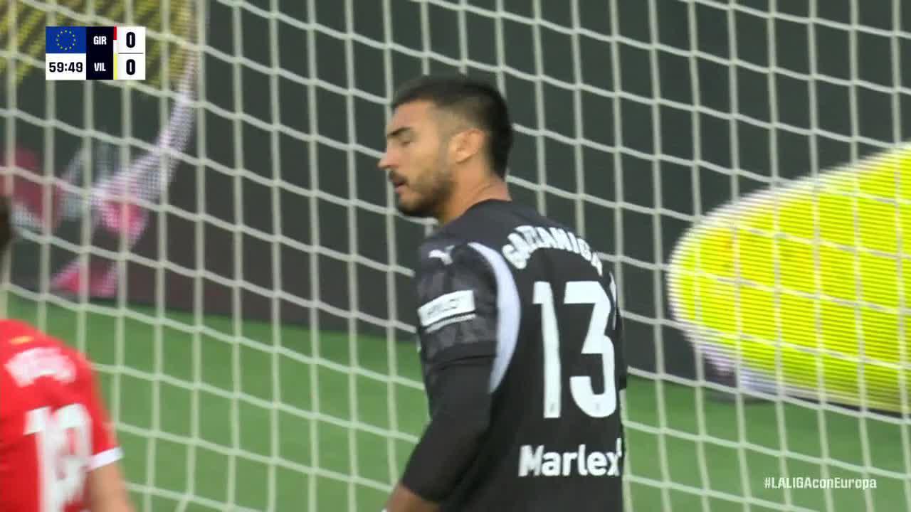 Paulo Gazzaniga makes a great save