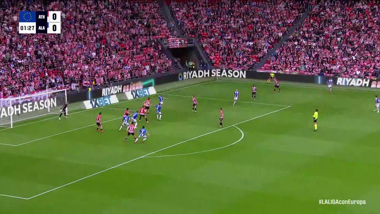 Unai Simón makes a great save