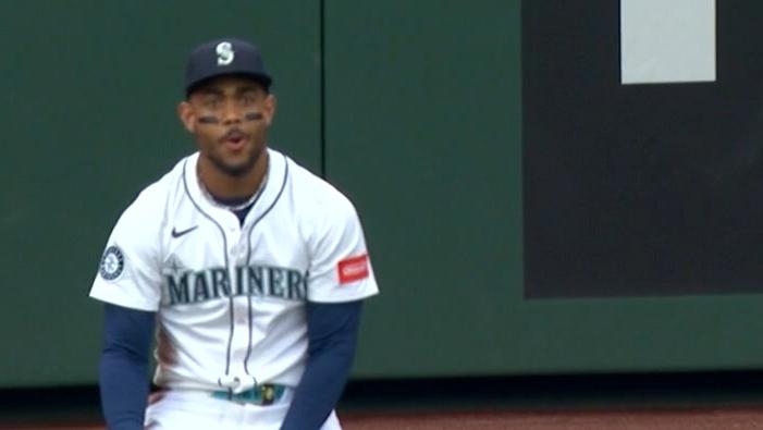 J-Rod's sliding grab robs Aaron Judge of a hit