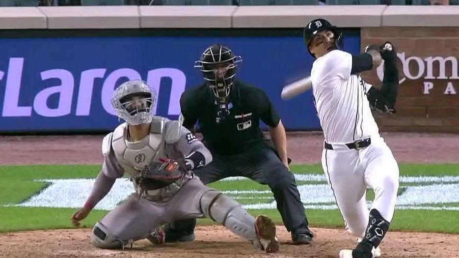 Javier Baez walks it off for Tigers with 3-run blast into the night