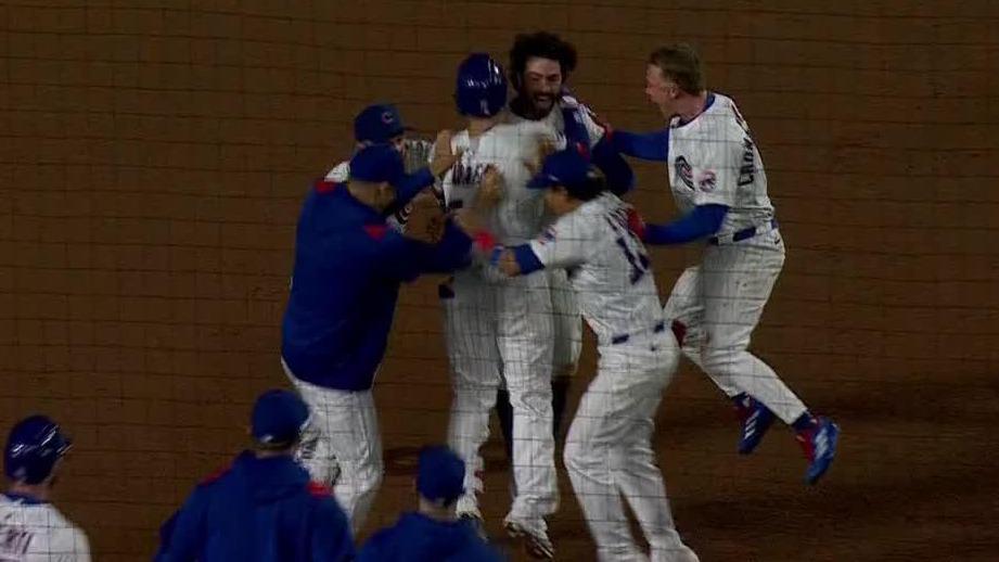 Justin Turner's double walks it off for Cubs in the 9th