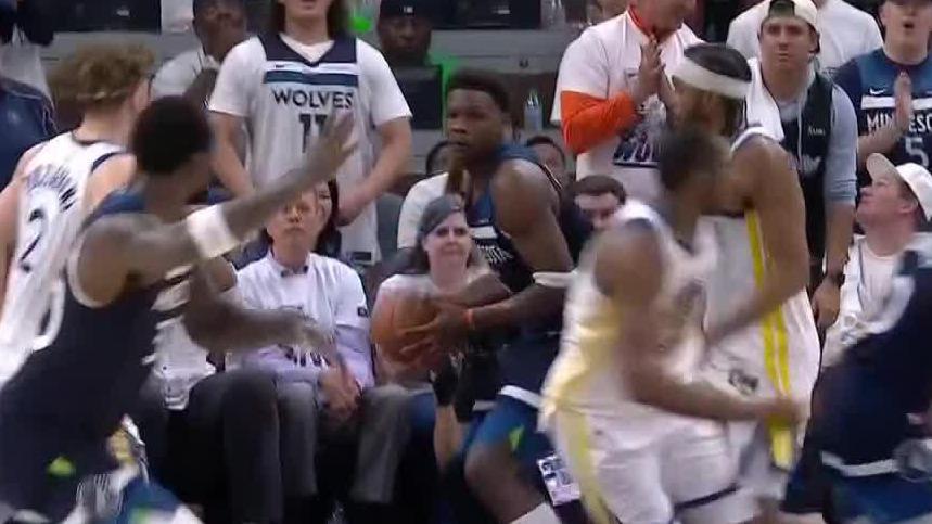 Ant's full-court pass finds Randle for a bucket