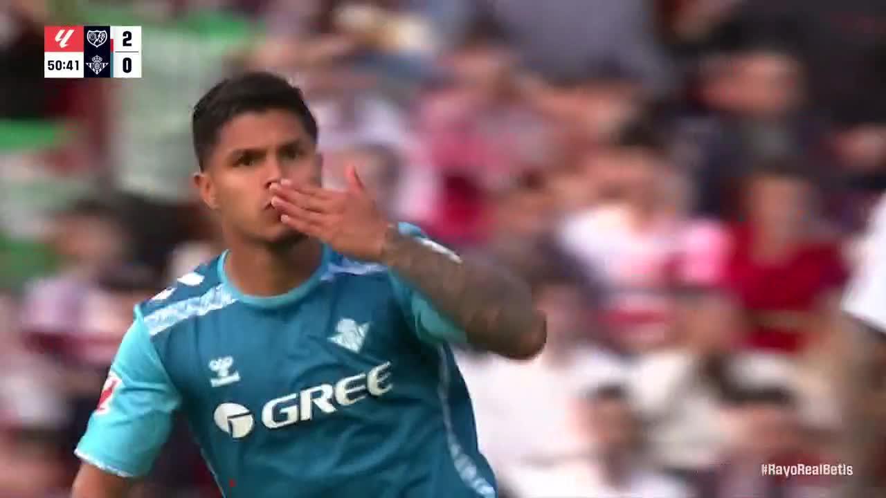 Cucho Hernández finds the back of the net for Real Betis