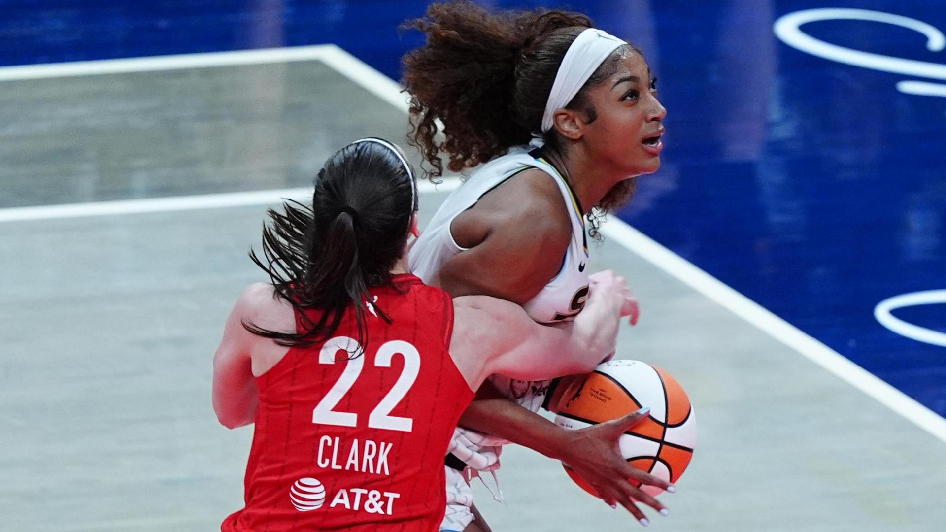 Tempers flare between Caitlin Clark and Angel Reese