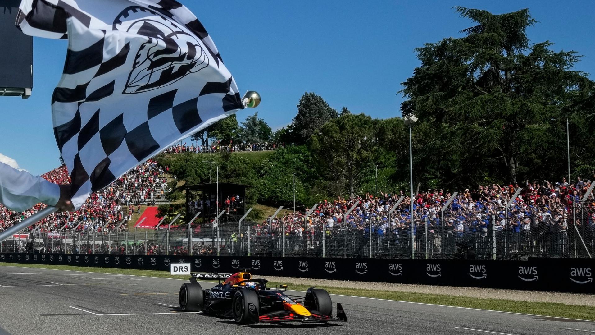 Verstappen wins the Emilia-Romagna GP on Red Bull's 400th F1 race