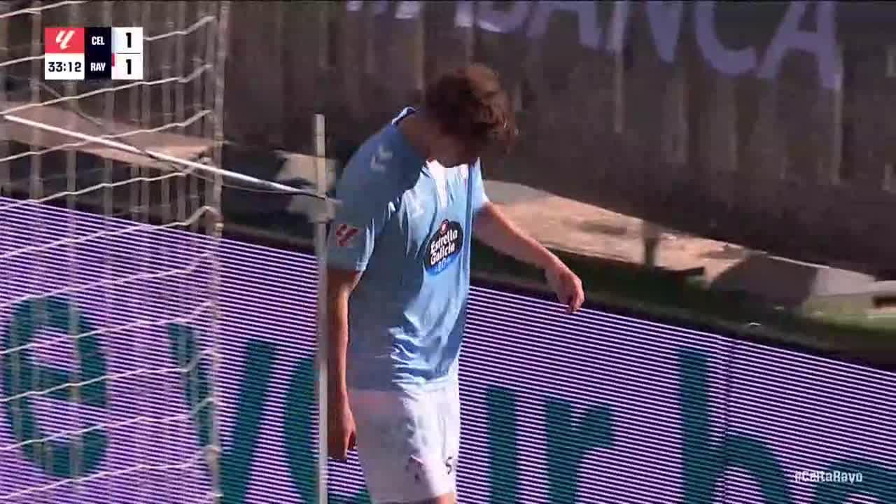 Augusto Batalla makes a great save