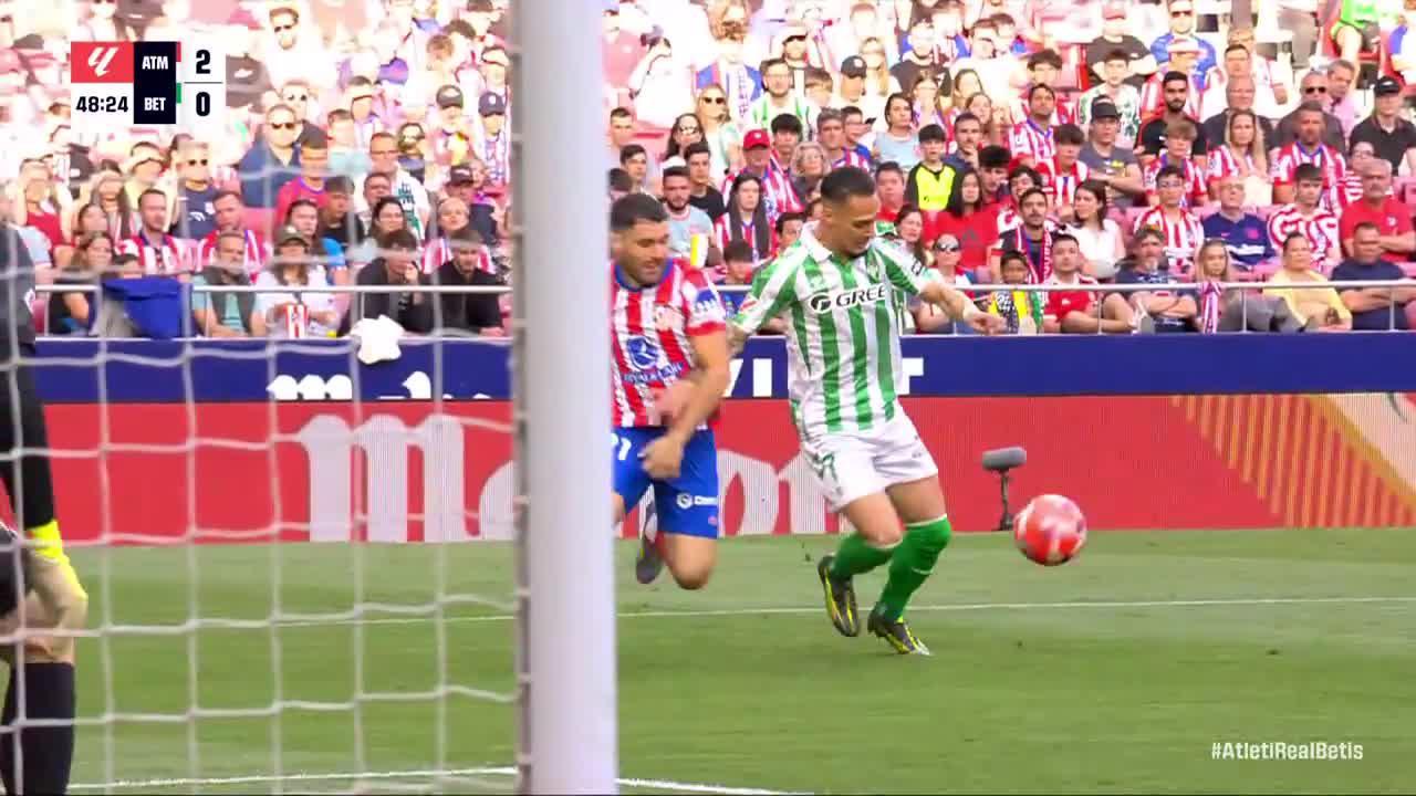 Jan Oblak makes a great save