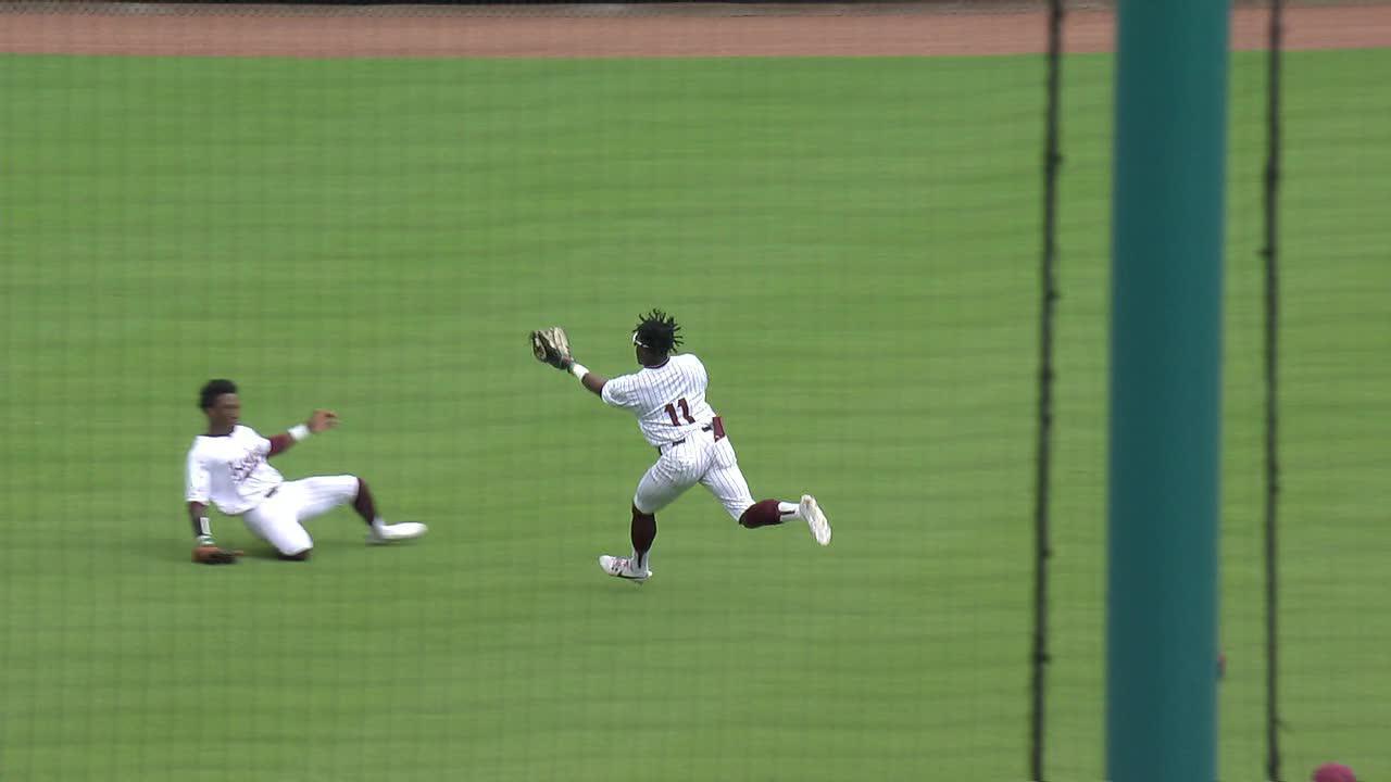 Jared Davis makes sensational grab to get VT out of bases-loaded jam