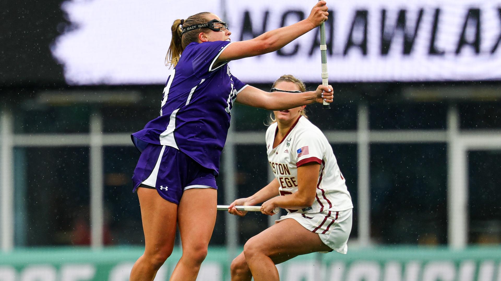 Sam Smith scores go-ahead goal to send Northwestern to title game