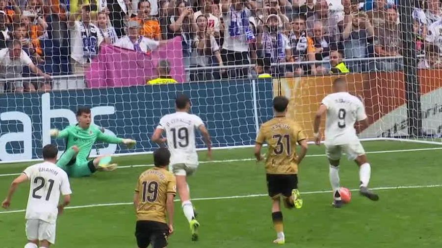 Mbappé follows up his penalty miss to score for Real Madrid







