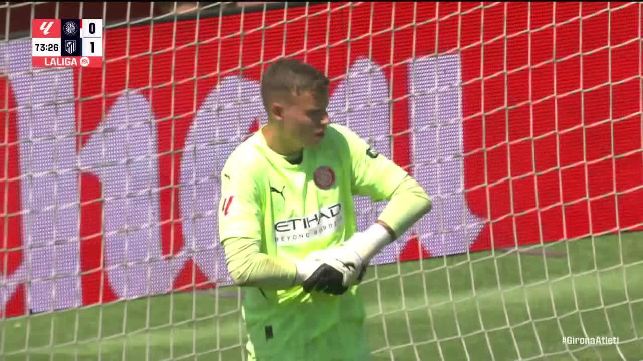 Krapyvtsov Vladyslav makes a great save