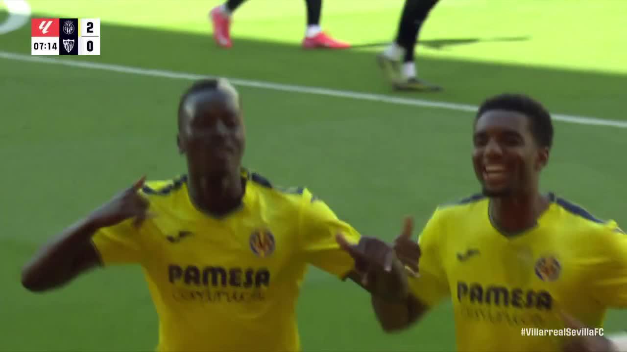 Pape Gueye finds the back of the net for Villarreal