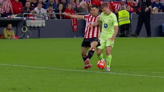 Dani Olmo puts away late penalty for Barça - ESPN Video