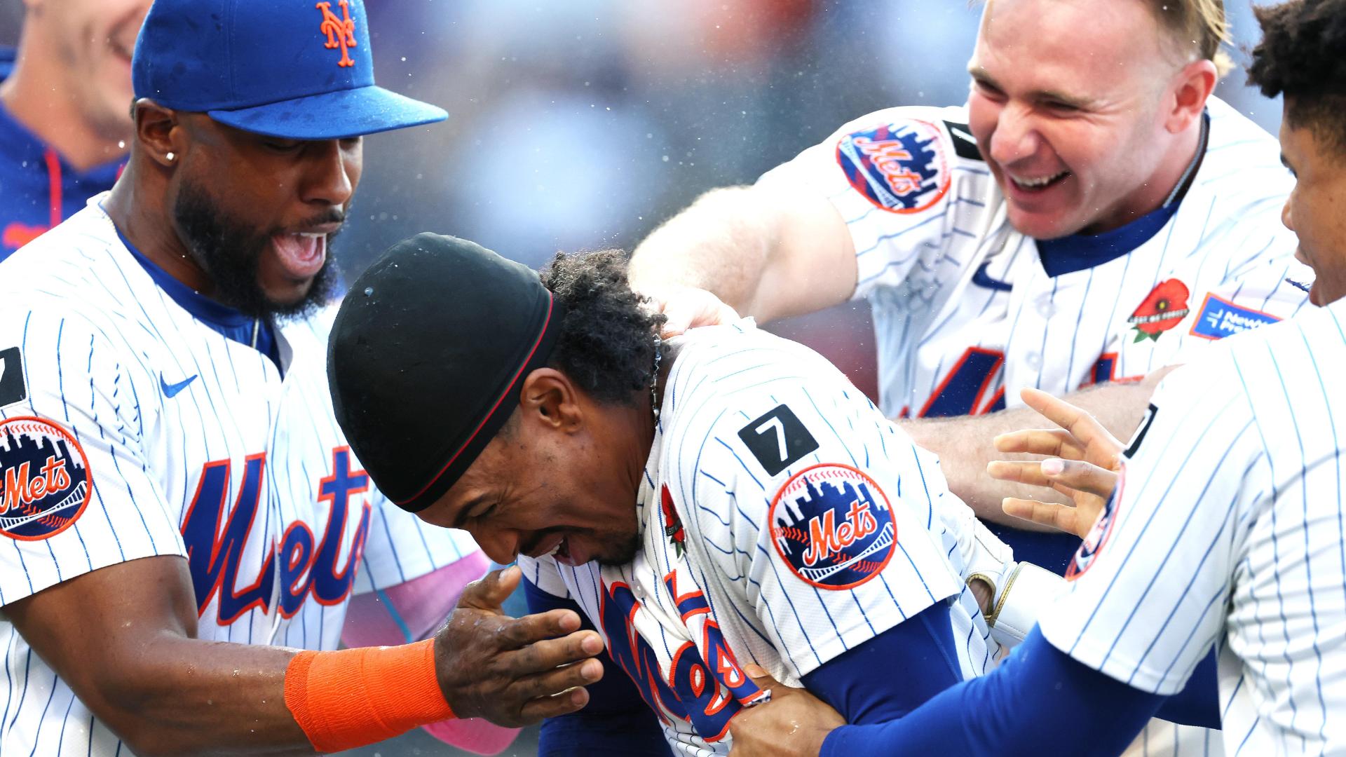 Francisco Lindor walks it off for Mets