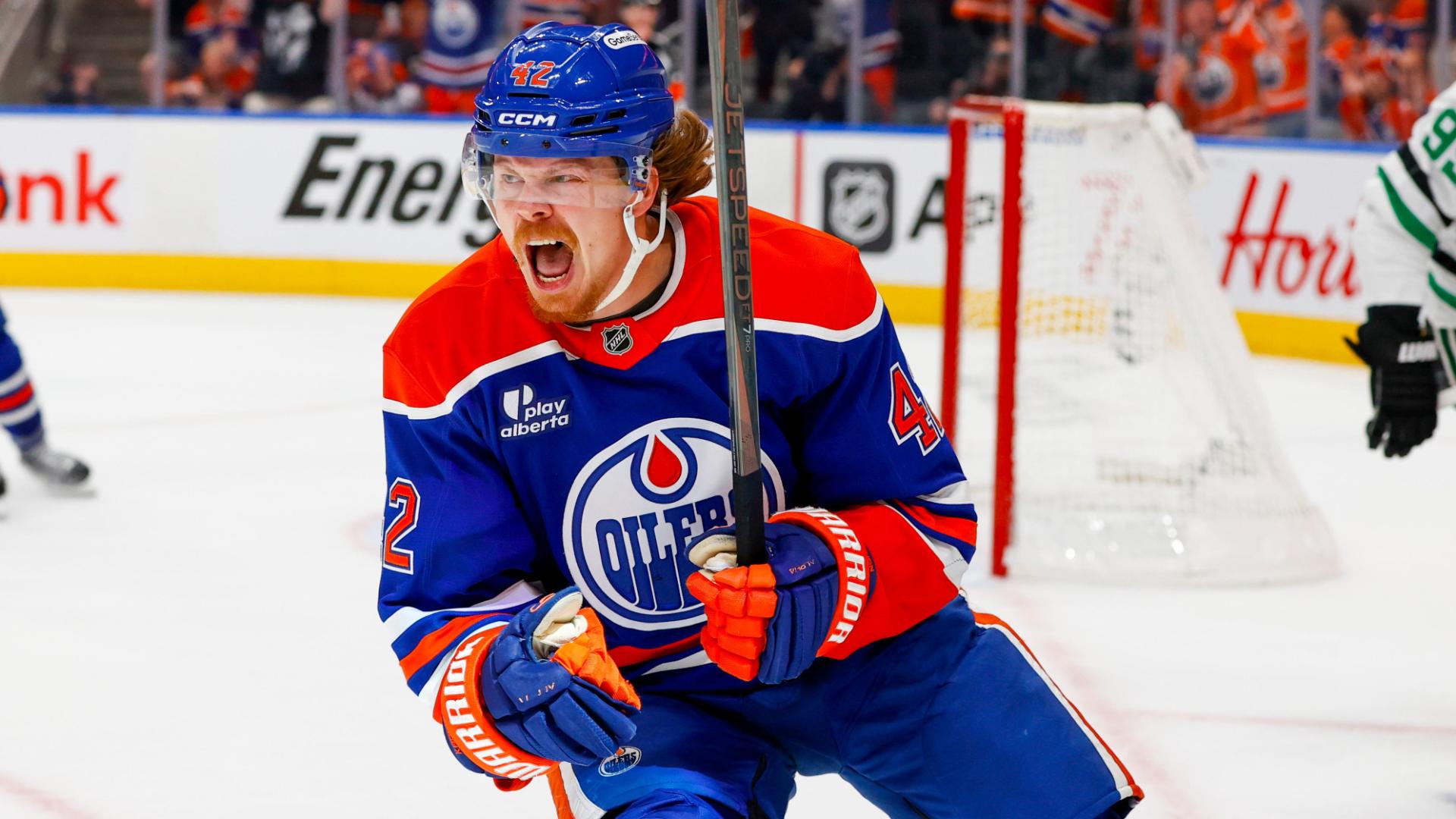 Oilers ice Game 4 with two late empty-netters