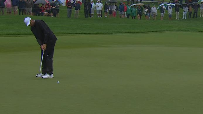 Scottie Scheffler opens Round 2 with a long birdie putt