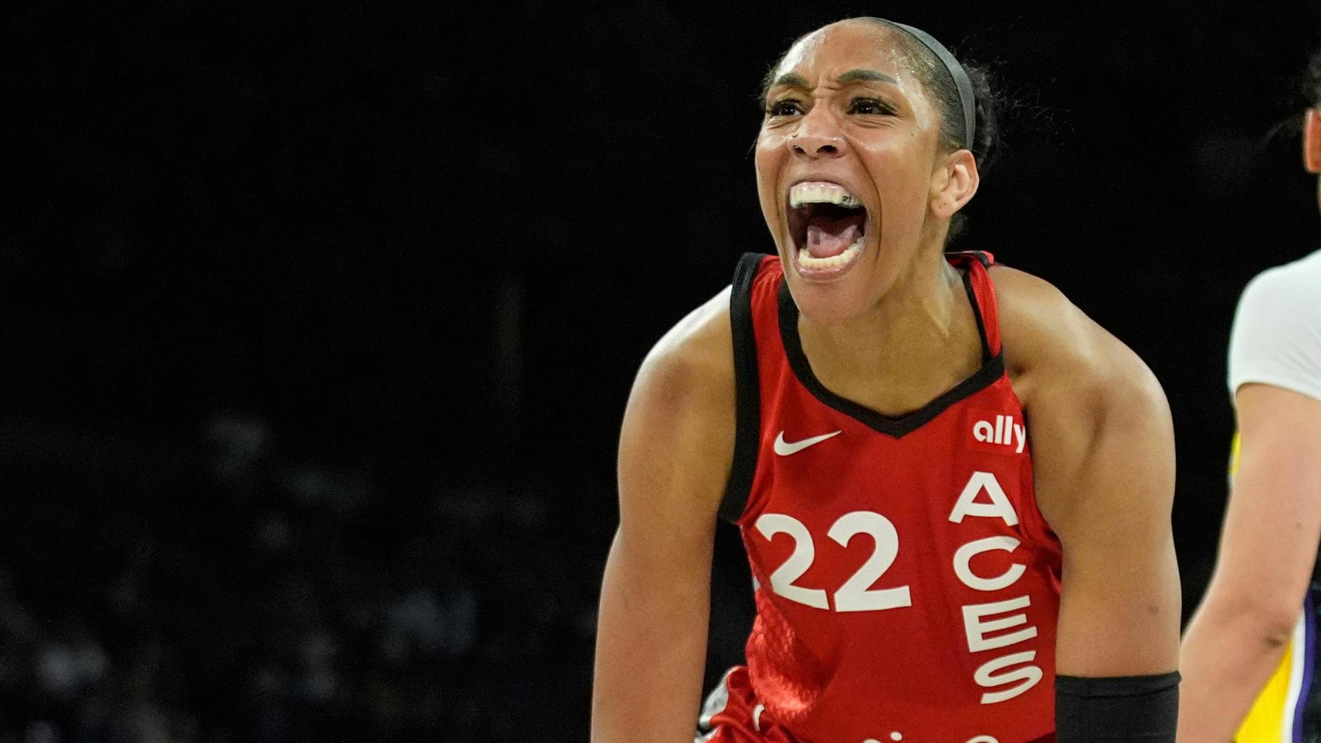 A'ja Wilson throws down 35 points in Aces' win