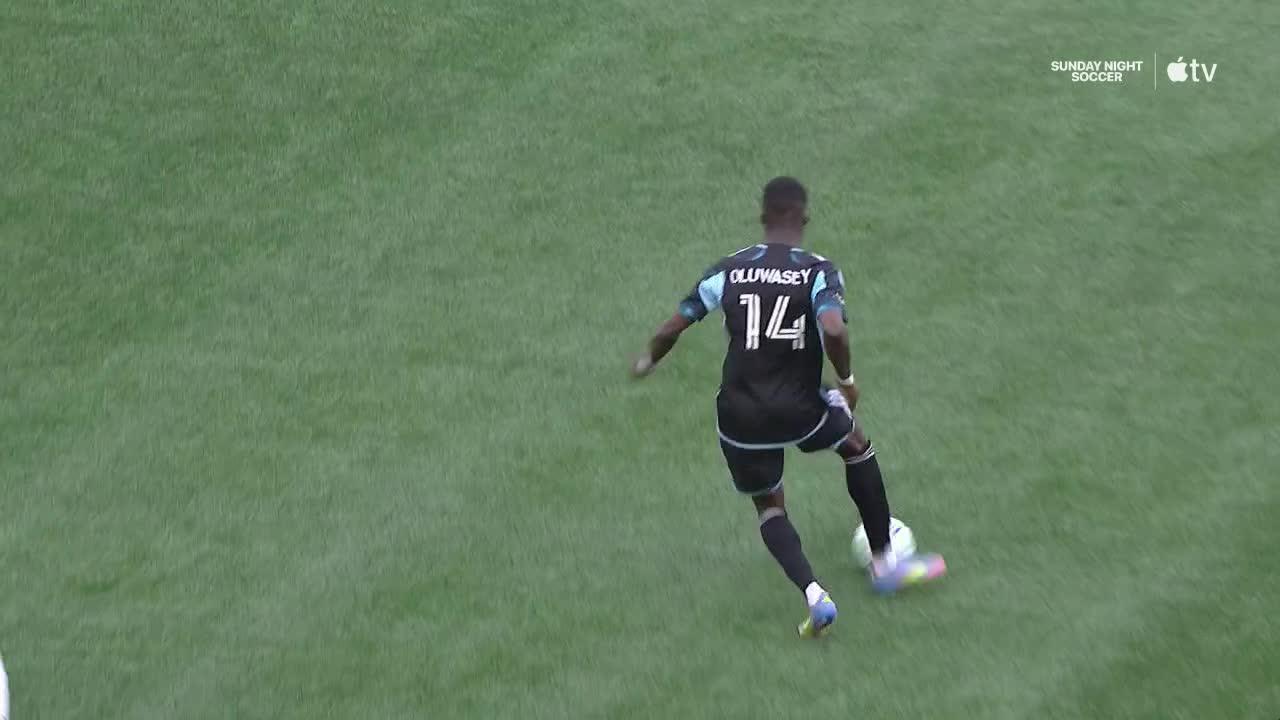 Tani Oluwaseyi's quickfire brace puts Minnesota United on top
