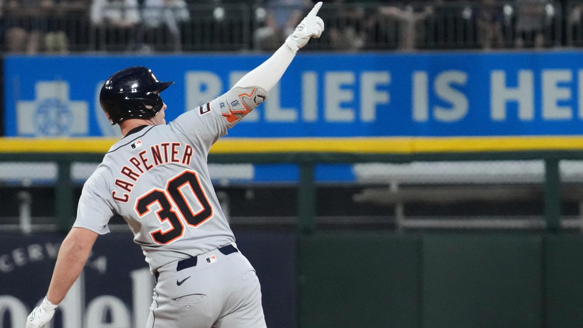 Kerry Carpenter goes for 3 HRs as Tigers crush White Sox