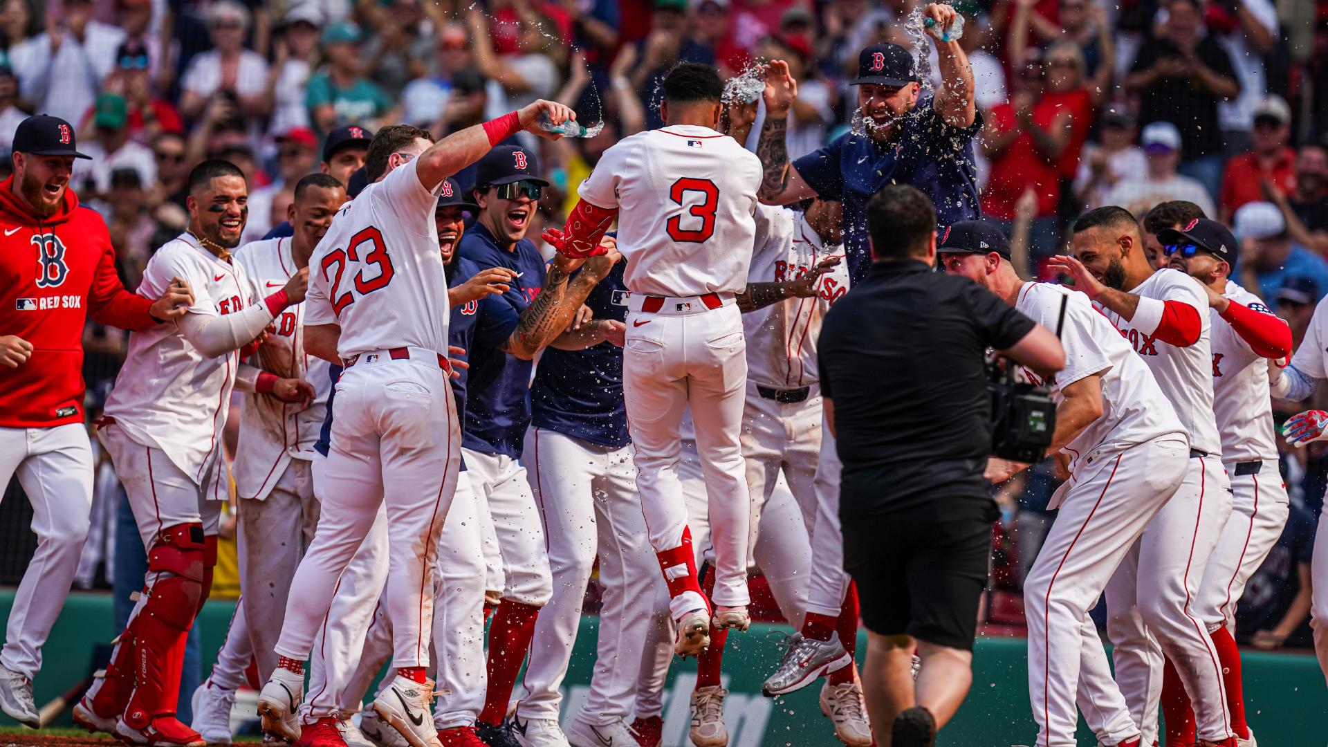 Is this the shortest walk-off HR ever? Ceddanne Rafaela wins it for the Red Sox
