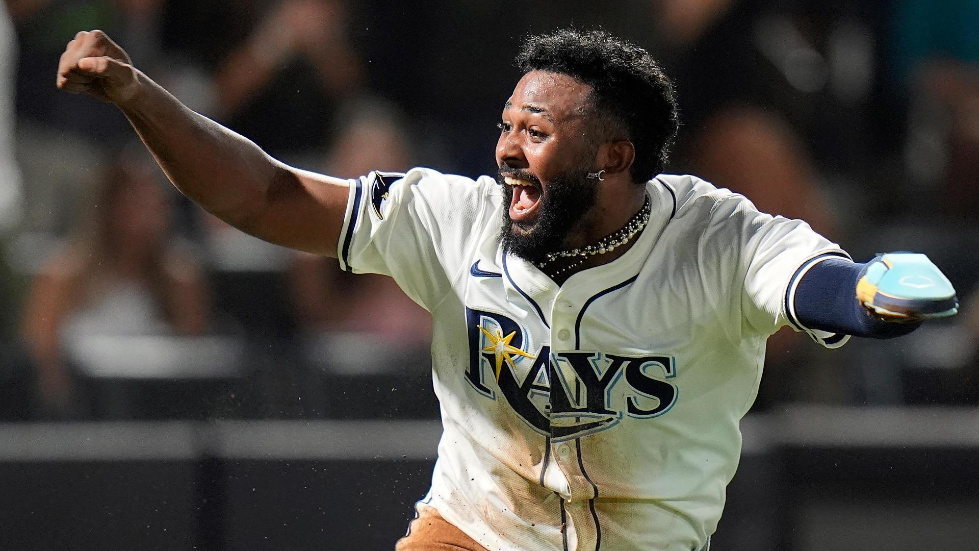 Rays walk off Rangers on 2-RBI infield single