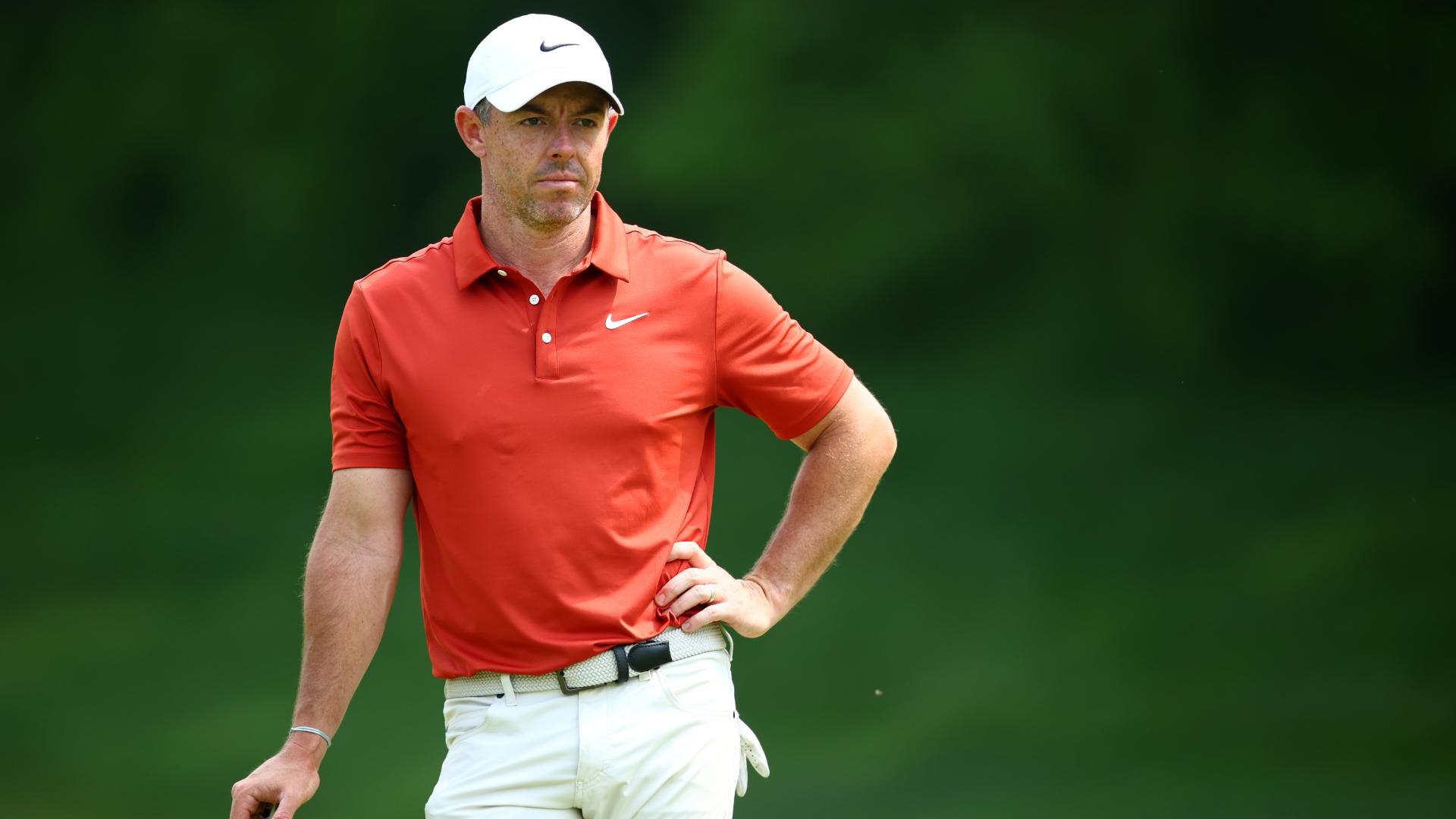 Rory McIlroy cards quadruple bogey in disastrous round