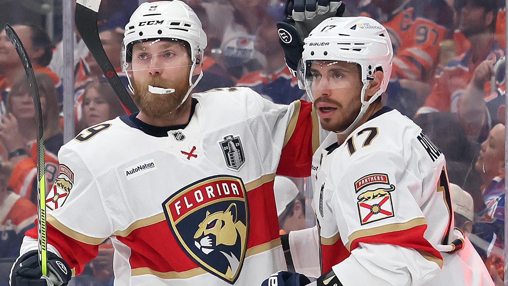Sam Bennett scores on the power play for Florida Panthers