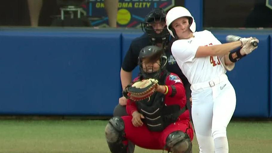 Texas blows game open with 3-run HR off NiJaree Canady