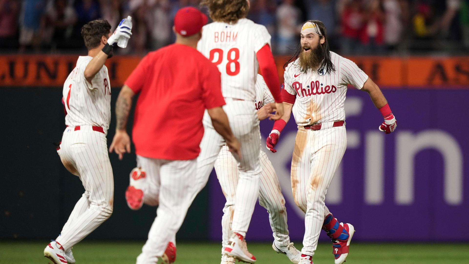 Brandon Marsh walks it off in 11th for Phillies