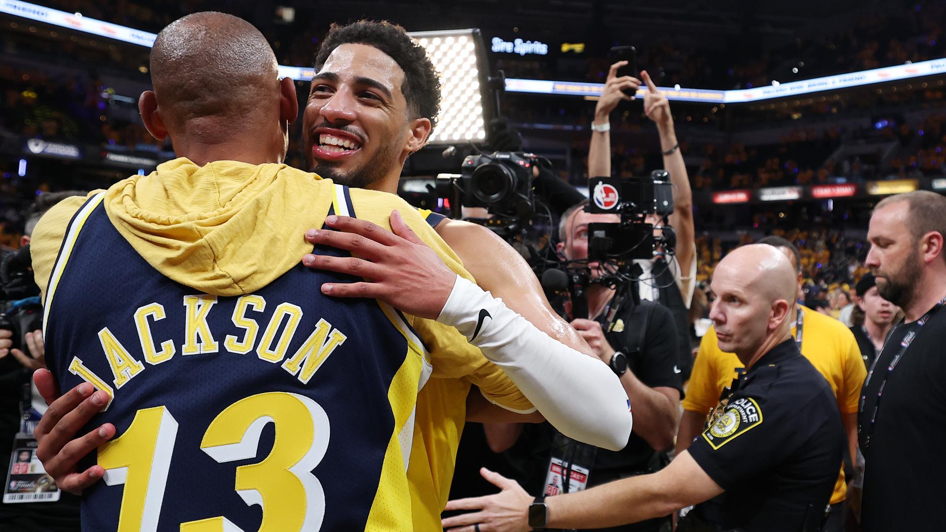 Pacers take 2-1 series lead with convincing Game 3 win