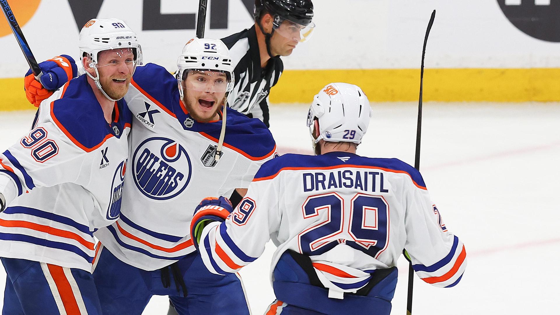 Oilers notch 3rd goal in 2nd period to tie score