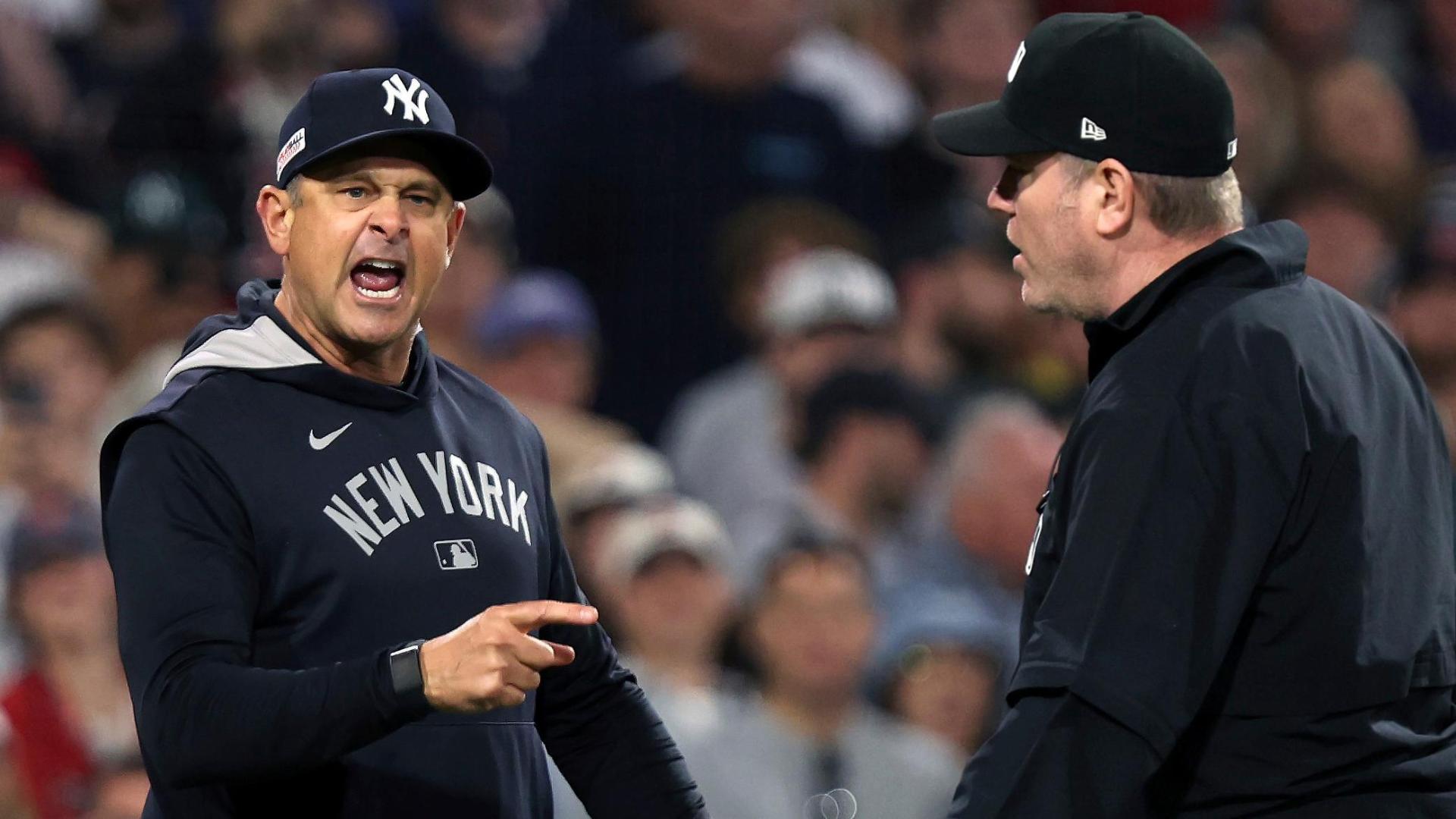Boone ejected after throwing his gum