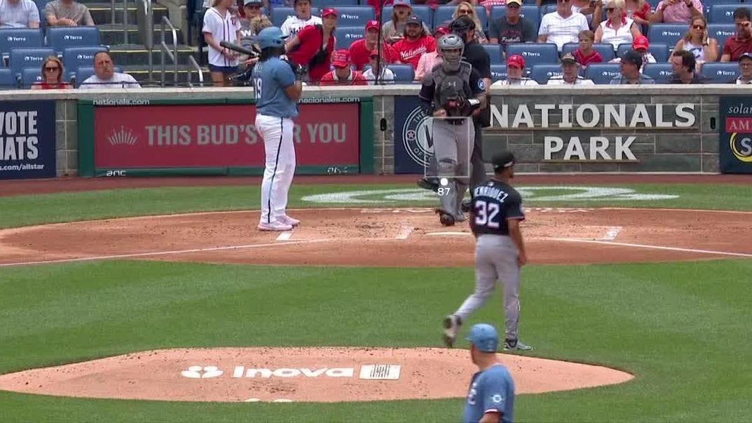 Marlins pitcher loses track, walks off mound after 1 out