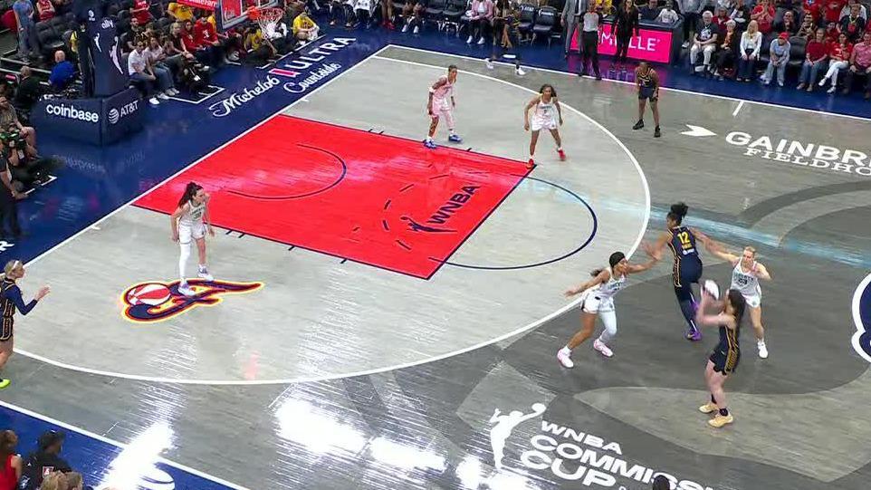 Caitlin Clark buries 3 straight deep 3s for the Fever
