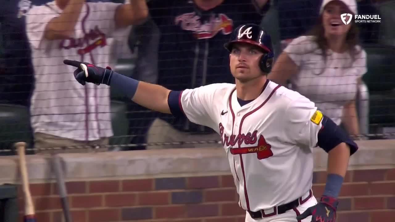 Austin Riley's sac fly walks it off for Braves