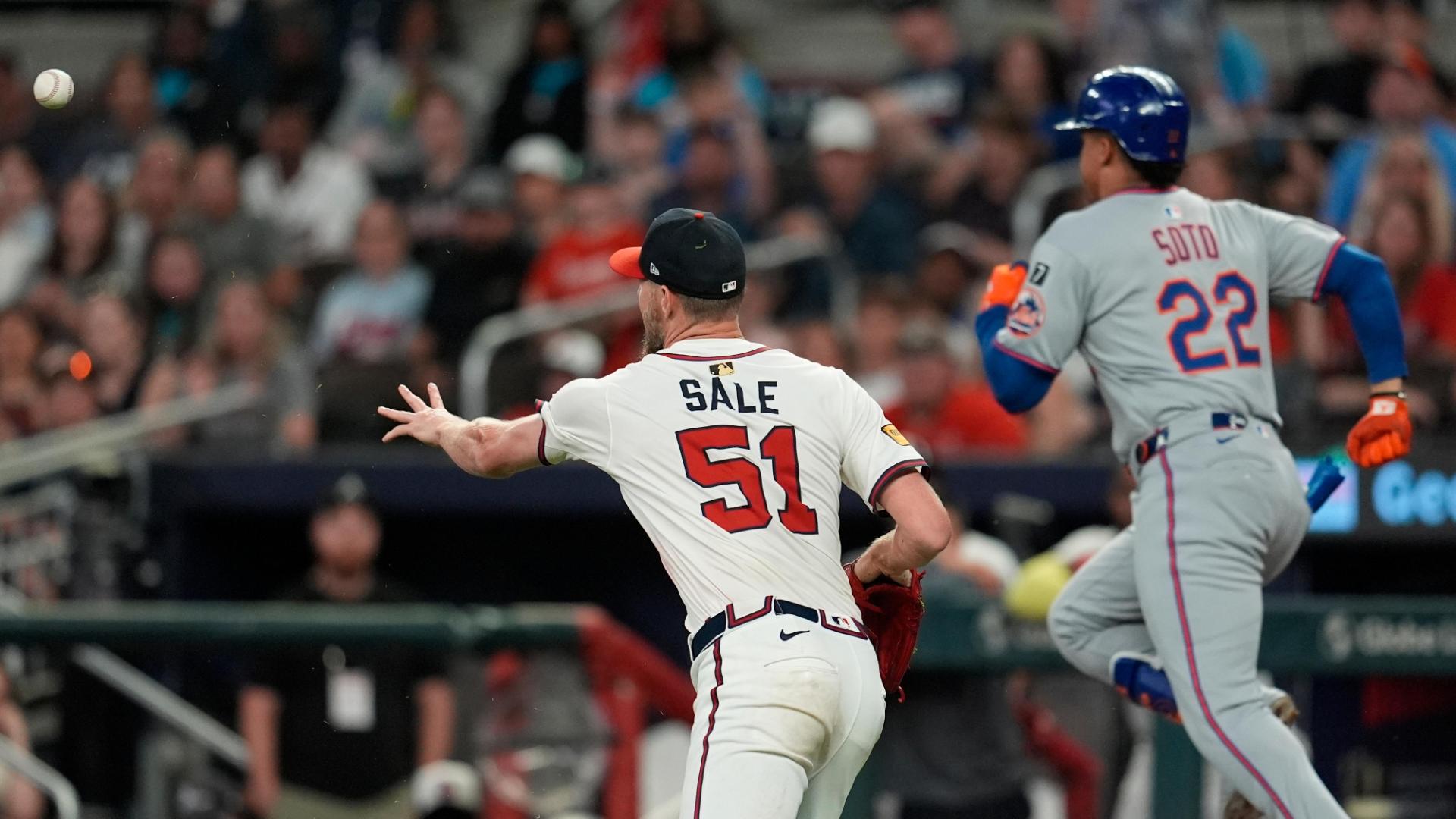 Chris Sale's incredible diving stop puts away 1 in the 9th